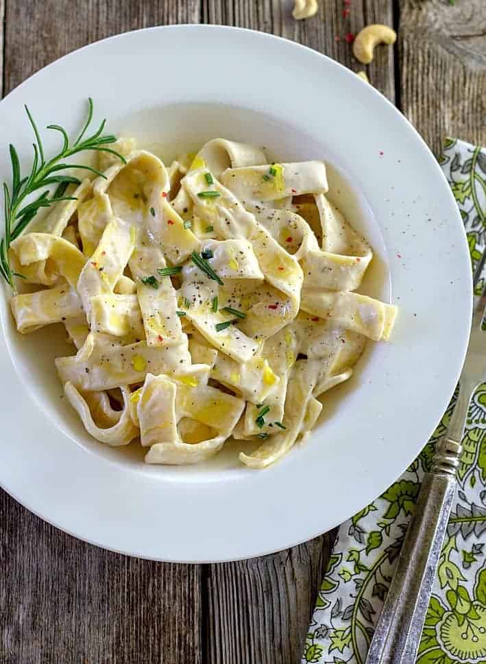 Raw Creamy Alfredo: Cashew Magic for Dairy-Free Pasta Perfection